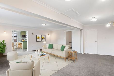 Photo of property in 120 Gossamer Drive, Pakuranga Heights, Auckland, 2010