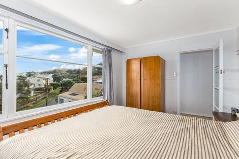 Photo of property in 12 Owhiti Street, Titahi Bay, Porirua, 5022