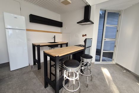 Photo of property in 31 Tizard Road, Birkenhead, Auckland, 0626