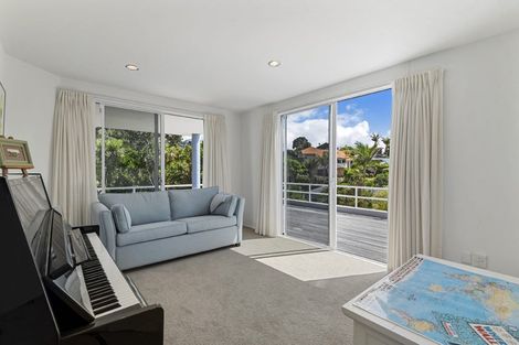 Photo of property in 32 Whale Cove, Stanmore Bay, Whangaparaoa, 0932
