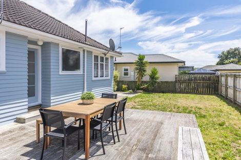 Photo of property in 18 Gordon Place, Levin, 5510