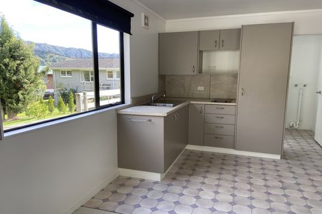 Photo of property in 25 Seaview Crescent, Picton, 7220