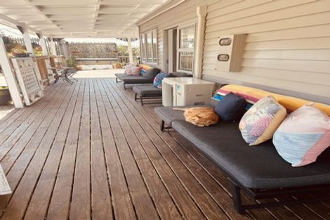 Photo of property in 43 Awatere Street, Clover Park, Auckland, 2023