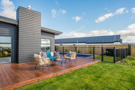 Photo of property in 70 Katania Heights, Brightwater, 7022