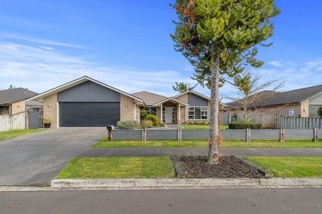 Photo of property in 9 Amokura Crescent, Flagstaff, Hamilton, 3210