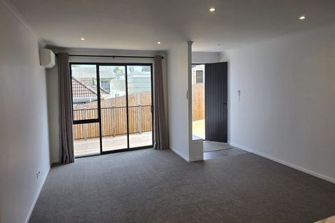 Photo of property in 30c Russell Road, Manurewa, Auckland, 2102