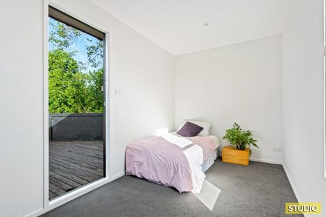 Photo of property in 43 La Rosa Street, Green Bay, Auckland, 0604