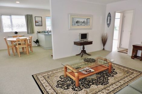 Photo of property in Redwood Village, 15/42 Main Road, Tawa, Wellington, 5028