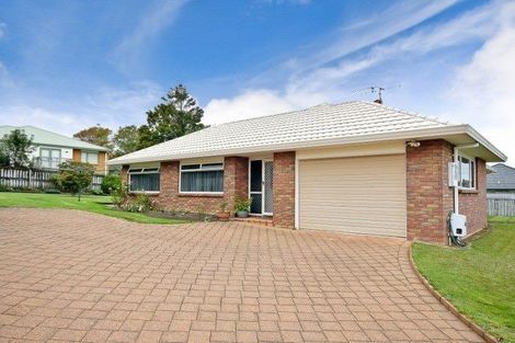 Photo of property in 8 Hollinger Place, Nawton, Hamilton, 3200