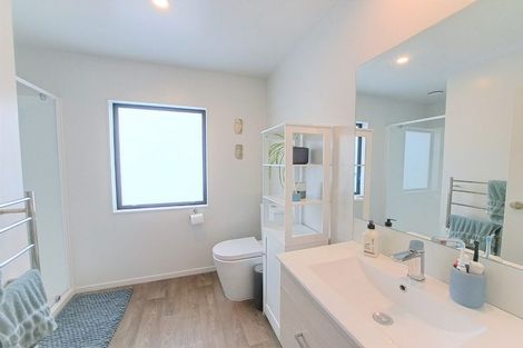 Photo of property in 80 Matawhanga Drive, Wattle Downs, Auckland, 2103