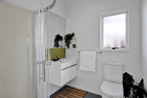 Photo of property in 308 Mangorei Road, Merrilands, New Plymouth, 4312