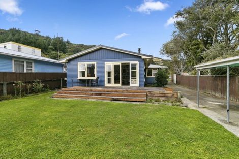Photo of property in 14 Parenga Street, Wainuiomata, Lower Hutt, 5014