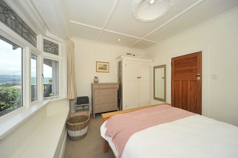 Photo of property in 25 Seatoun Heights Road, Miramar, Wellington, 6022