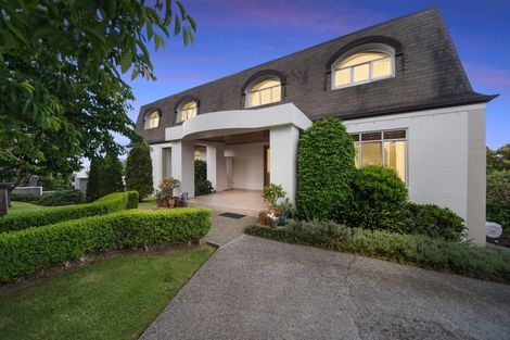 Photo of property in 19 Evelyn Road, Cockle Bay, Auckland, 2014