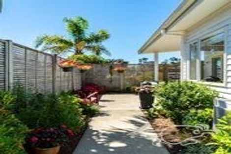 Photo of property in 14 Seabreeze Road, Mangawhai Heads, Mangawhai, 0505