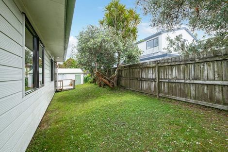 Photo of property in 59b Glendene Avenue, Glendene, Auckland, 0602