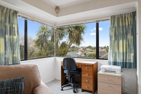 Photo of property in 69 Puriri Road, Pukekohe, 2120