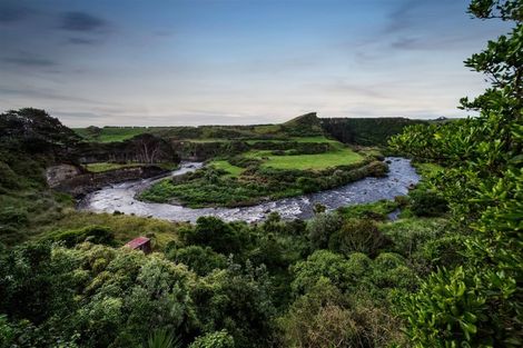 Photo of property in 18 Ohawe Terrace, Ohawe, Hawera, 4671