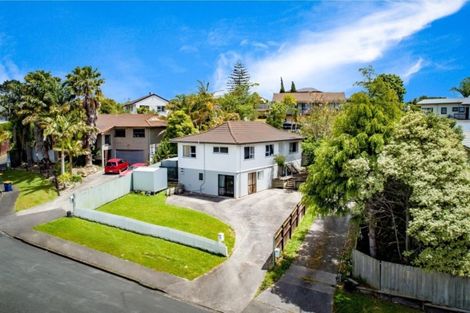 Photo of property in 7 Landsdale Place, Massey, Auckland, 0614