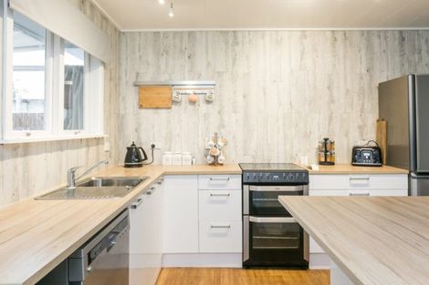 Photo of property in 8 Crichton Place, Taradale, Napier, 4112