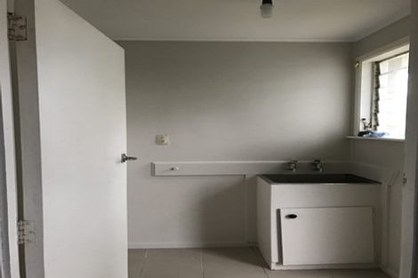 Photo of property in 2/42 Halsey Road, Manurewa, Auckland, 2102