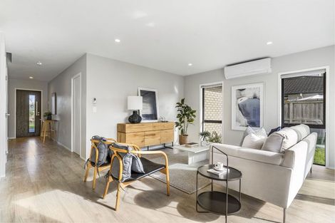 Photo of property in 17 Kahika Grove, Huapai, Kumeu, 0810