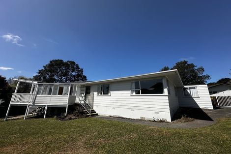 Photo of property in 6 Classic Grove, Bayview, Auckland, 0629