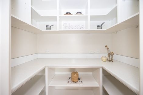 Photo of property in 12 Kentwood Place, Flagstaff, Hamilton, 3210