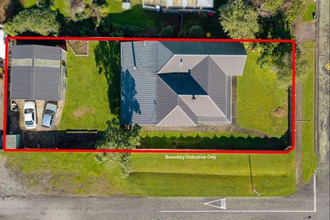 Photo of property in 16 Ross Street, Woodville, 4920