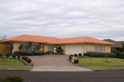 Photo of property in 9 Arrathorne Place, Northpark, Auckland, 2013