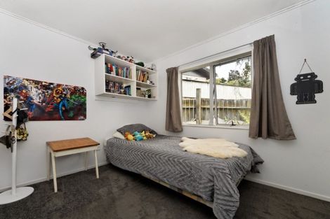 Photo of property in 14 Aldern Road, Massey, Auckland, 0614