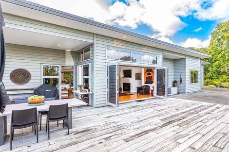 Photo of property in 40 Bellville Drive, Coromandel, 3506