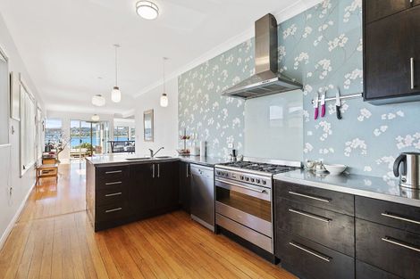 Photo of property in 273 Queens Drive, Lyall Bay, Wellington, 6022