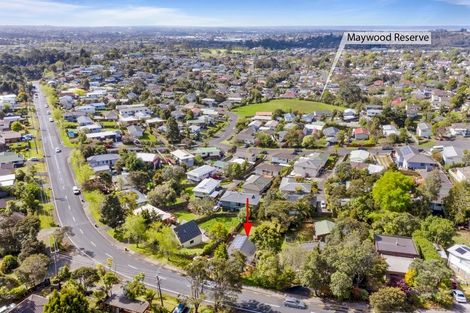 Photo of property in 201 Glengarry Road, Glen Eden, Auckland, 0602