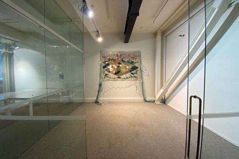 Photo of property in 44a Queen Street, Northcote Point, Auckland, 0627