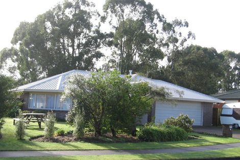 Photo of property in 11 Reynolds Drive, Glenview, Hamilton, 3206