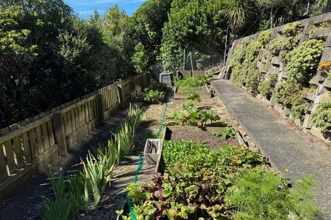 Photo of property in 38 Robieson Street, Roseneath, Wellington, 6011