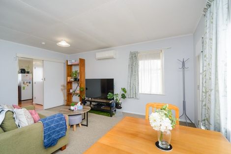 Photo of property in 2/360 College Street, West End, Palmerston North, 4410