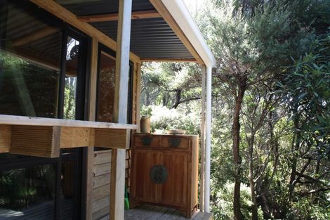 Photo of property in 128 Lone Kauri Road, Karekare, Auckland, 0772