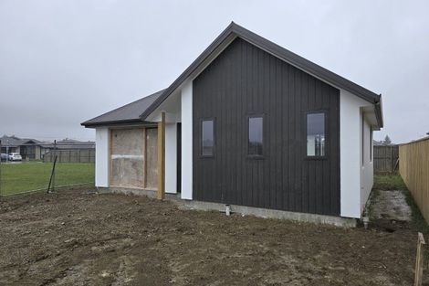 Photo of property in 3 Livingstone Place, Rangiora, 7400