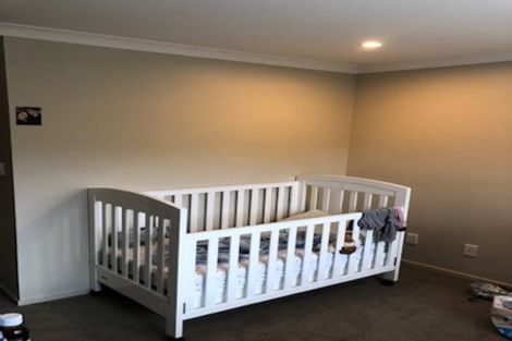 Photo of property in 5 Catlins Glen, Aotea, Porirua, 5024