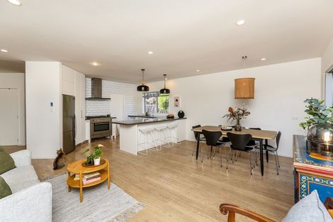 Photo of property in 17 Links Drive, Waiwhakaiho, New Plymouth, 4312