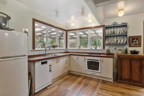 Photo of property in 37 Kiharoa Street, Otaki Beach, Otaki, 5512