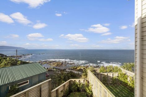 Photo of property in 4/52 High Street, Island Bay, Wellington, 6023