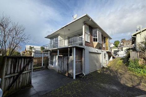 Photo of property in 12 Aubrey Street, New Plymouth, 4310