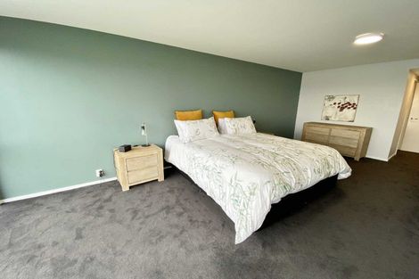 Photo of property in 11b Inverness Lane, Redcliffs, Christchurch, 8081