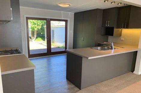 Photo of property in 16 Stirling Crescent, Hokowhitu, Palmerston North, 4410