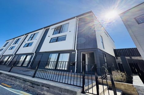 Photo of property in 40 Tukari Lane, Mangere Bridge, Auckland, 2022