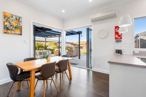 Photo of property in 18 Thames Street, Mosgiel, 9024