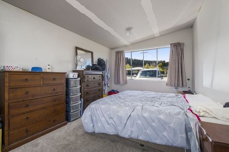 Photo of property in 27 Newcastle Street, Clyde, 9330